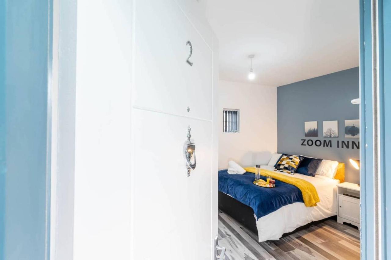 Comfy, Modern Studio With Netflix Apartment Birmingham Luaran gambar